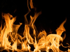 Groźny pożar hotelu na Podlasiu. Akcja gaśnicza trwała całą noc