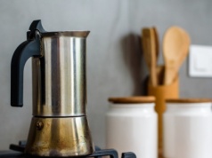 Włosi dostają szału, gdy ktoś myje kawiarkę w zmywarce. Dlaczego?