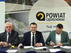 Umowy na komunikację publiczną w powiecie podpisane. Znamy przewoźników na 2026 rok