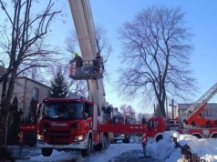 Lublin: Pożar kościoła przy ul. Kunickiego opanowany. Akcję gaśniczą wspierają strażacy z Warszawy