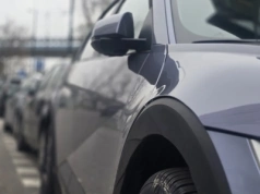 Europejczycy przesiadają się na prąd i hybrydy. Spalinowe auta tracą grunt pod kołami