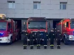 Młody strażak nie żyje. Koledzy oddali mu hołd