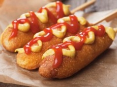 Na sylwestra króluje ta prosta przekąska. W wersji na ciepło deklasuje wszystkie inne