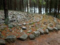 Tajemnicze kręgi na Kaszubach. Kto zabierze stąd kamień, może tego gorzko pożałować