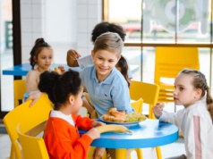 Dieta roślinna u dzieci: największa metaanaliza pokazuje korzyści i zagrożenia