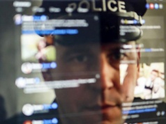 12 tysięcy! Tyle osób co roku w Wielkiej Brytanii trafia do aresztu za wpisy w mediach społecznościowych!