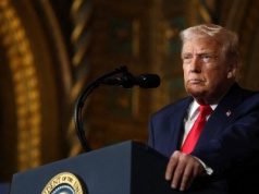 Trump złożył kolejne świąteczne życzenia. "Ostatnie wesołe Boże Narodzenie"