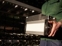 Odchodzą od kopania kryptowalut. Lepszym biznesem jest AI