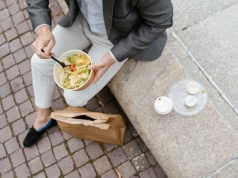 Sposób, w jaki jesz, może mieć wpływ na to, jak śpisz