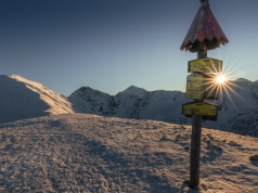 Niekorzystne warunki w Tatrach. TPN: jest bardzo ślisko i niebezpiecznie