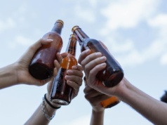 Eksperci przebadali piwa bezalkoholowe. Tani produkt z Lidla okazał się najlepszy