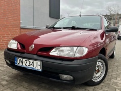 Używany Renault Megane 1.4 RL Eco z przebiegiem 37 tysięcy km na sprzedaż
