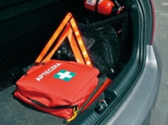 Wyrzuć trójkąt ostrzegawczy z auta! Od 2026 roku grozi ci za to wysoki mandat