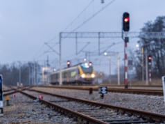 Uszkodzona szyna kolejowa na Opolszczyźnie. Policja o wstępnych ustaleniach