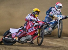 Żużel. Jedna Unia dominowała, druga była bezbronna. Legenda zdecydowanie najlepsza