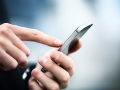 Najbardziej opłacalne smartfony 2025 roku. Maksimum możliwości w rozsądnej cenie