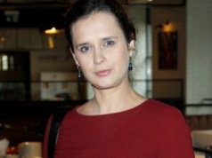 Ewa Gorzelak była gwiazdą "Na Wspólnej", a potem nagle zniknęła z show-biznesu, by ratować chorego syna. Jak dziś wygląda i co robi? (FOTO)