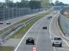 Lewy pas nie jest torem ani miejscem do pielgrzymek. Jak z niego korzystać?