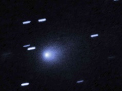 Zielony blask, anty-ogon i promieniowanie X. Ta kometa łamie reguły