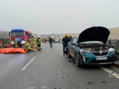 Piątek pod znakiem kolizji z powodu gołoledzi. Alerty IMGW wciąż obowiązują