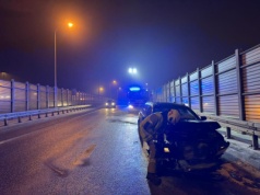 Sprawdziły się ostrzeżenia IMGW. Jest niebezpiecznie na ulicach. Strażacy wyjeżdżali 120 razy do zdarzeń drogowych