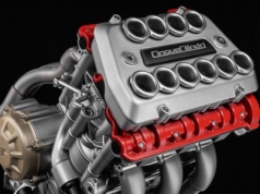 MV Agusta i jej nowy pięciocylindrowy silnik. Moc 240 KM w niecodziennej konfiguracji