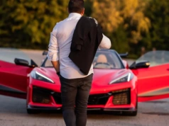 Kordian zaszalał! Zbudował szklany garaż dla auta wartego fortunę!