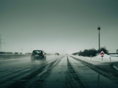 IMGW: opady marznące w 14 województwach