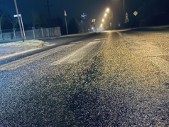 Uwaga! Bardzo ślisko na drogach i chodnikach