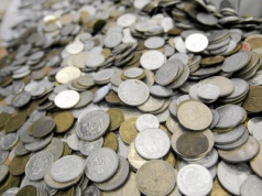 Na tych monetach z PRL-u można nieźle zarobić. Tę 10-groszówkę kupiono za 39 tys. zł