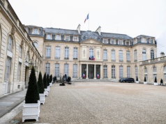 Pensje milionów Francuzów uratowane w ostatniej chwili