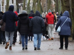 Turyści wybierają Kołobrzeg pomimo zimowej aury