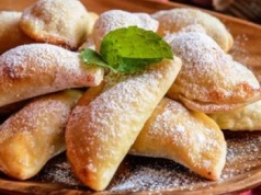 Zamiast zwykłych pierogów przygotowuję te kruche. Wychodzą delikatne i przepyszne