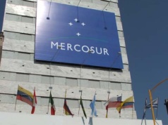 Burza wokół Mercosuru. PiS oskarża rząd o bierność, KE przesuwa decyzje