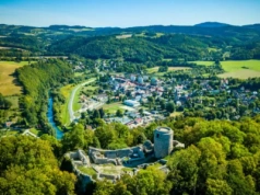 Wszyscy się tu znają, a internet jest za darmo. Zobacz najmniejsze miasto Dolnego Śląska