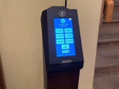 Kolejna e-taca w bielskim kościele. Są już w świątyniach katolickich i ewangelickich