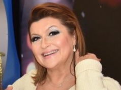 Katarzyna Skrzynecka pokazała święta z mężem i córkami. Ugościła z Łopuckim pociechę z jego poprzedniego związku