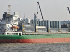 Przerabiają statki towarowe na okręty wojskowe. Kontenery będą wyrzutniami