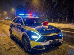 Policja interweniowała wobec Mikołaja poruszającego się niesprawnym skuterem z przyczepką. 