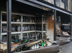 Pożar targowiska przy Bakalarskiej. Policja zatrzymała podejrzanego (ZDJĘCIA)