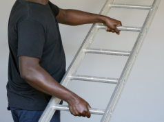 Drabiny aluminiowe w firmie – normy i bezpieczeństwo