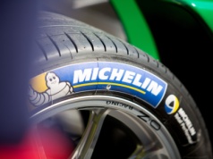 Francuski koncern oponiarski chce przejąć firmę specjalizującą się w układach hydraulicznych