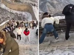 Chiny. Fragment Wielkiego Muru zamienił się w prawdziwą zjeżdżalnię