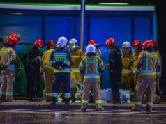 Gaz na stacji paliw. W akcji strażacy z Ostrowa