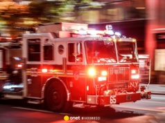 Duży pożar w Portland w USA. Dwóch strażaków zostało rannych