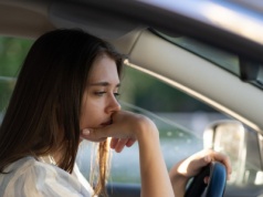 Czym są triggery i jak sobie z nimi radzić? O wyzwalaczach traumatycznych doświadczeń