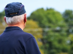 Niższa czternasta emerytura w 2026 roku. Ci emeryci muszą uważać