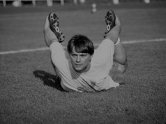 Tragiczny koniec polskiego króla życia. Zmarł w biedzie w 30-metrowym mieszkaniu