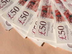 Nowa opłata w wysokości 195 funtów – kto otrzyma list z poleceniem zapłaty?