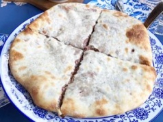 Ten gruziński placek zapamiętasz na długo. Wszystko za sprawą aromatycznego farszu